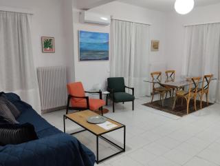 Laura' s, comfy apt in Piraeus centre! - 2