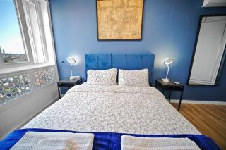 Cozy Apartment with Panoramic View in Centre Town - 6