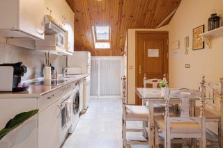 Terraza, luminoso y bien situado - 2