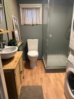 Cosy Forest Cabin - 5