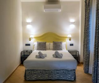 Turistic Apartment Sevillanos SL - Seville - 9