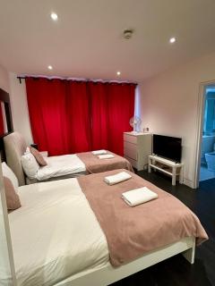 Modern Private Studio Flat in Kings Cross - London - 3