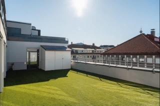 High End 2BR - Balcony - Harbour view - 6