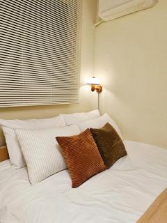 Cozy & Comfortable Stay near Sillim Station, Easy Access to Gangnam & Hongdae - 3