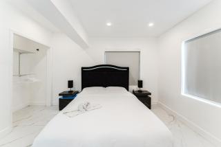 Prime Location 4BR Villa with Pool - 4