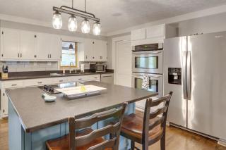 2 Mi to Lake Blue Ridge Yellowbird Cottage - 1