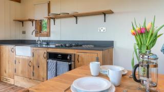 Betty Shepherd's Hut - Lydney - 4