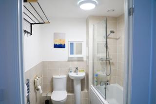 Luxurious Stylish 2-Bedroom Apt -Central Birmingham-Free Parking - 2