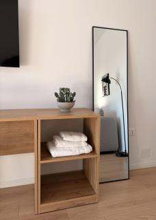 Spacious Junior Suite with balcony - M&T Boutique Rooms - 8