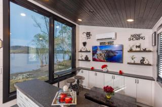 Black Tie Affair - Eloquent Riverfront Experience - 3