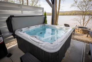 Black Tie Affair - Eloquent Riverfront Experience - 5