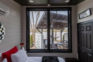 Black Tie Affair - Eloquent Riverfront Experience - 1