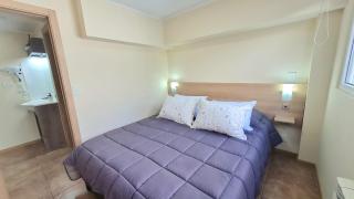 BLANCA ROSA sobre la calle principal - 5