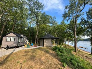 Hagrid's Hut - Harry Potter Riverfront Experience - 5