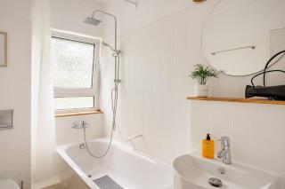 Gemütliche Ferienwohnung in Weinbergnähe & Tiefgarage - 1