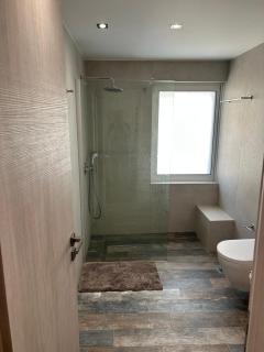 Glyfada Top-Floor 2BR, Sea and City Views - 9