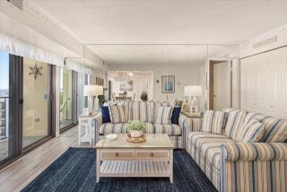 Lovely 2 Bedroom 9400 Condo with Side Ocean View & Outdoor Pool! - 8