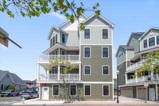 True Luxury Vacationing in Downtown Ocean City! - 0