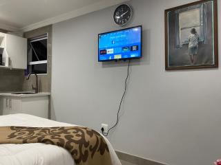 Singing Birds Guest 1 - 1