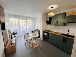 La Suite Bezannes Parking Balcon - 9