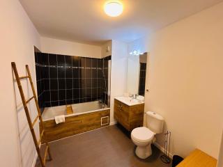 La Suite Bezannes Parking Balcon - 1