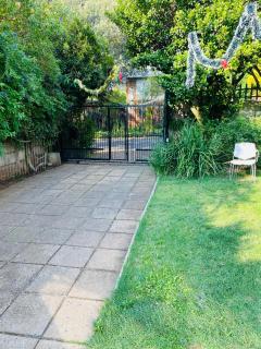 Singing Birds Guest 1 - 6