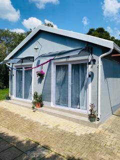 Singing Birds Guest 1 - 8