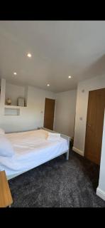 Cozy Stays Lancaster - 3