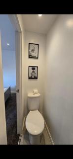 Cozy Stays Lancaster - 1