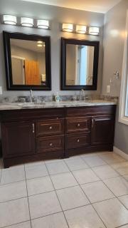 Arlington Contemporary 5 BDRM Home - 2