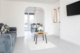 Big 4-Bed House in Haydock Ideal for Work Crews - Haydock - 8