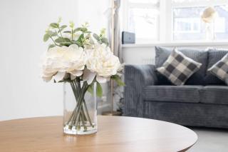 Big 4-Bed House in Haydock Ideal for Work Crews - 3