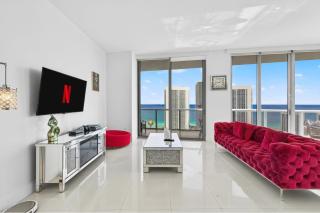 Spacious VIP Penthouse with Ocean & Intracoastal Views, Private Entry, Resort Amenities - 1