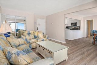 2 Bedroom condo with outdoor pool and ocean views - 9
