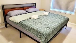 Entertainment house with 2 king 1 queen 1 sofa bed In-house Theater Attach Garage Near YEG Liked by Guests on Other Plateform - 5