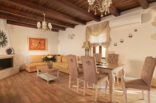 Nicole Villa I "Free" Heated Pool, Village Escape - 1