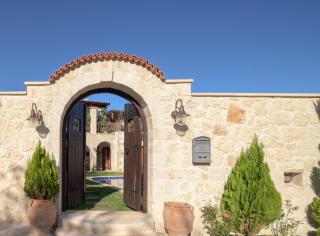 Nicole Villa I "Free" Heated Pool, Village Escape - 3