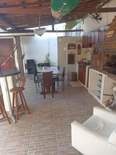 Quarto Duplo com Ar e Banheiro Privativo a poucos metros do mar - 3