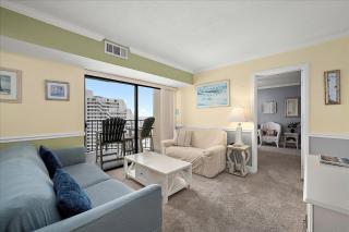 9400 Building Family Friendly Condo, Steps to the Ocean with Outdoor Pool! - 0
