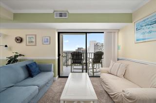 9400 Building Family Friendly Condo, Steps to the Ocean with Outdoor Pool! - 5