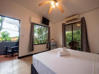 Hotel Manuel Antonio Inn - 4