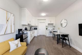 Private Entrance Suite Near Deer Lake & Metro - Burnaby - 8