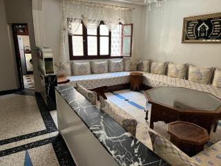 Family Apartment Derb Tirbiine - 3