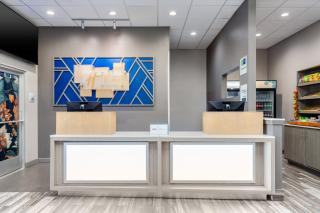 Holiday Inn Express & Suites Memphis Arpt Elvis Presley Blv by IHG - 1