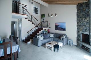 Surf Beach_Santa Barbara Secret Gardens - Ribeira Grande - 0