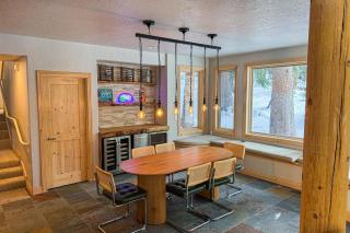 Alpine Glow Chalet in Brighton - 7