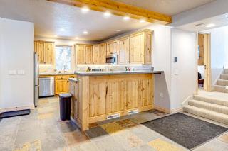 Alpine Glow Chalet in Brighton - 2