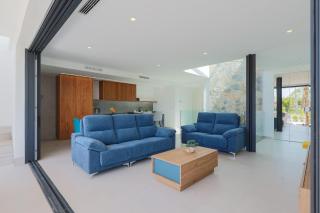 The-Marina-Oasis-Modern-villa-with-BBQ-Jacuzzi-on-Santa-Rosalia-Lake-Resort - 7