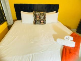 56 Archer Crescent Mainhouse - 7