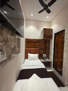 Hotel Powai Palace - 4